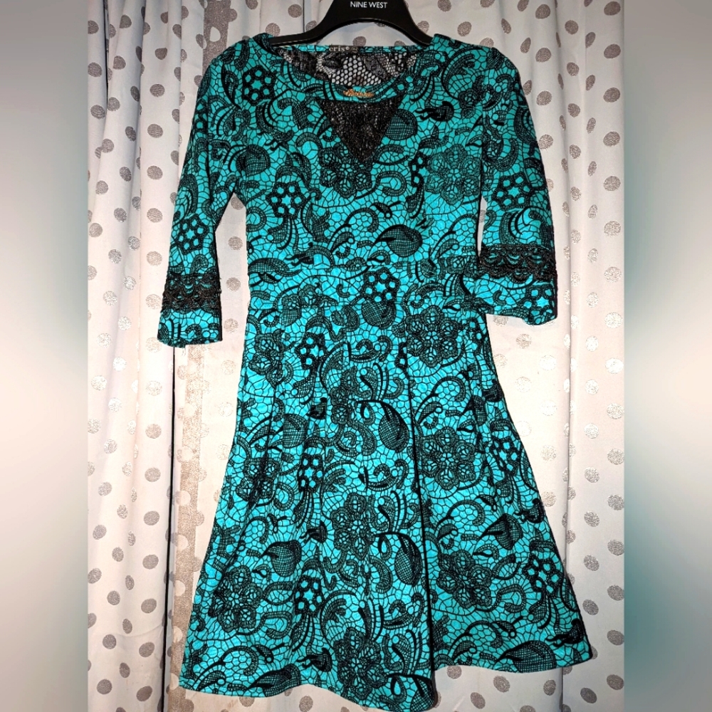 ERIS Velvet Feel Lace Dress Small (44)?